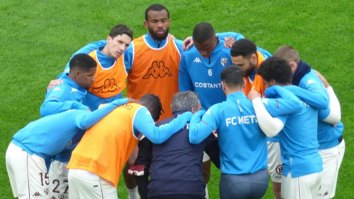 lens vs metz — NG news