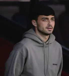 Pedri Injury Update: Concerns Ahead of Espanyol Match