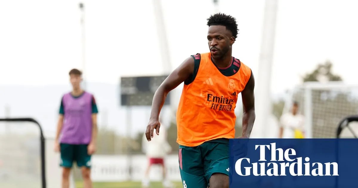 Bradley Barcola transfer news: Arsenal could hijack Liverpool's move for PSG winger - Paper Talk